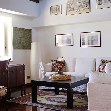 Attico Con Terrazza Sul Porto Apartment