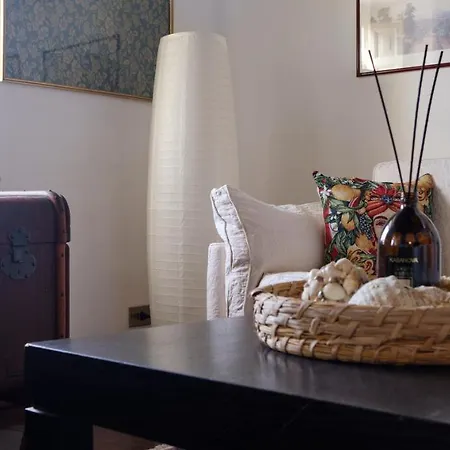 Attico Con Terrazza Sul Porto Apartment