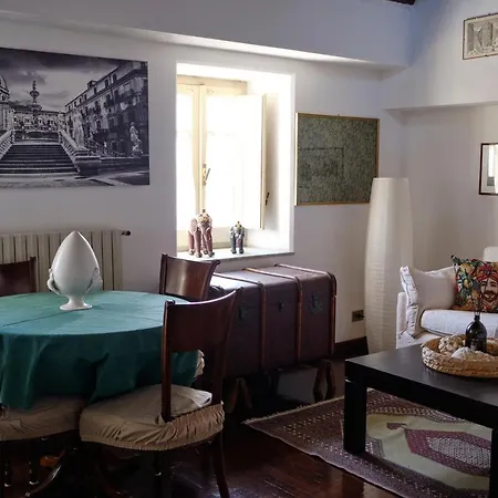 Attico Con Terrazza Sul Porto Palermo