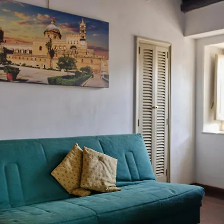 Attico Con Terrazza Sul Porto Palermo